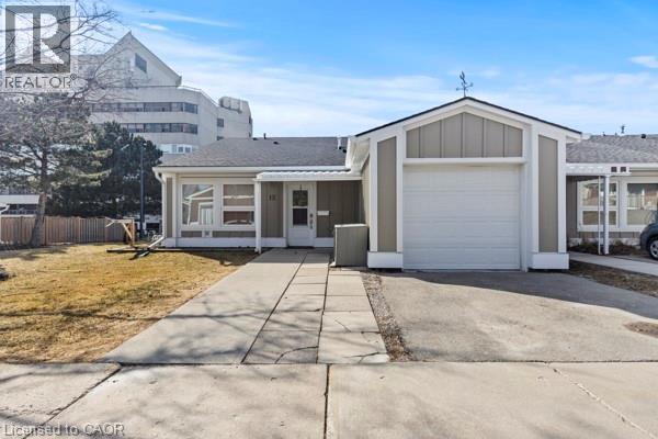 12 Nolan Trail, Hamilton, Ontario L8B 1T8 - Photo 2 - 40771981