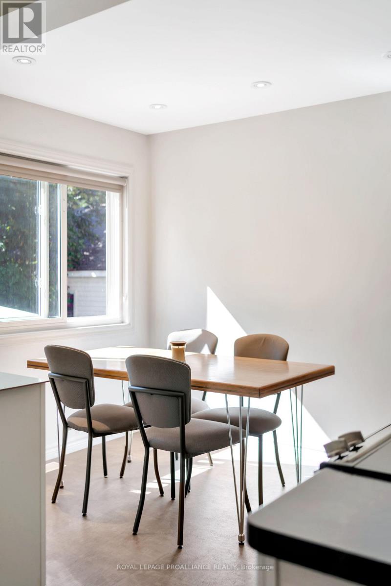 A - 134 Dufferin Avenue, Belleville, Ontario K8N 3X1 - Photo 9 - X12544800