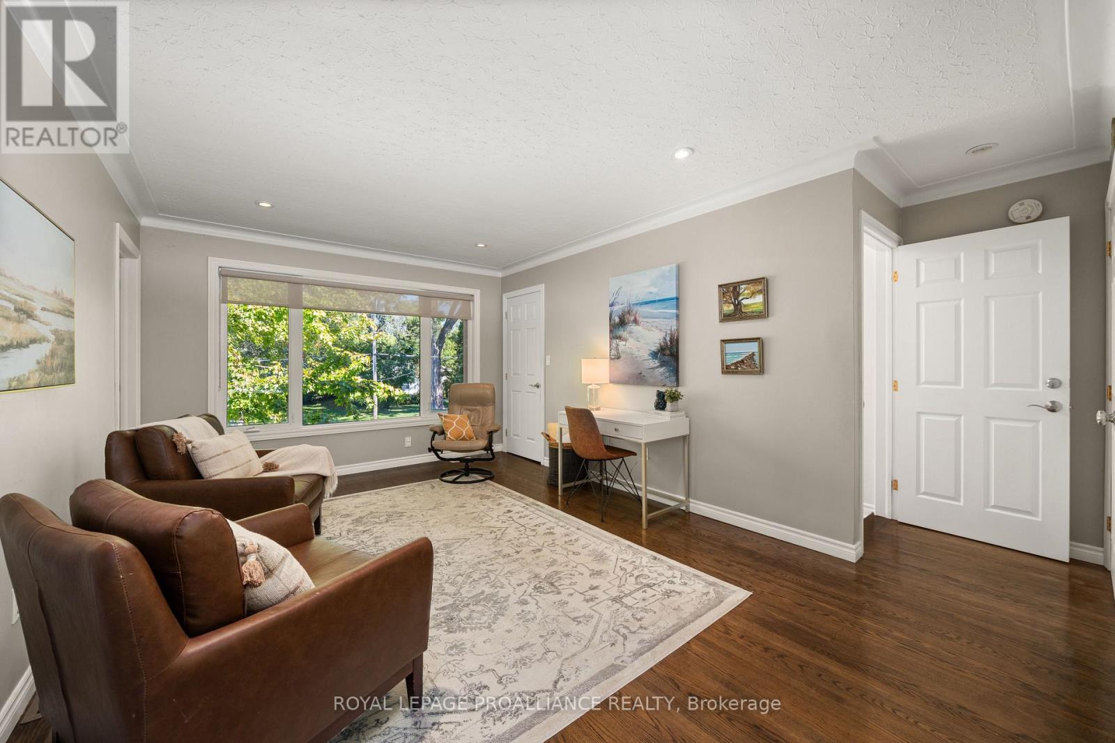 B - 134 Dufferin Avenue, Belleville, Ontario K8N 3X1 - Photo 11 - X12544836