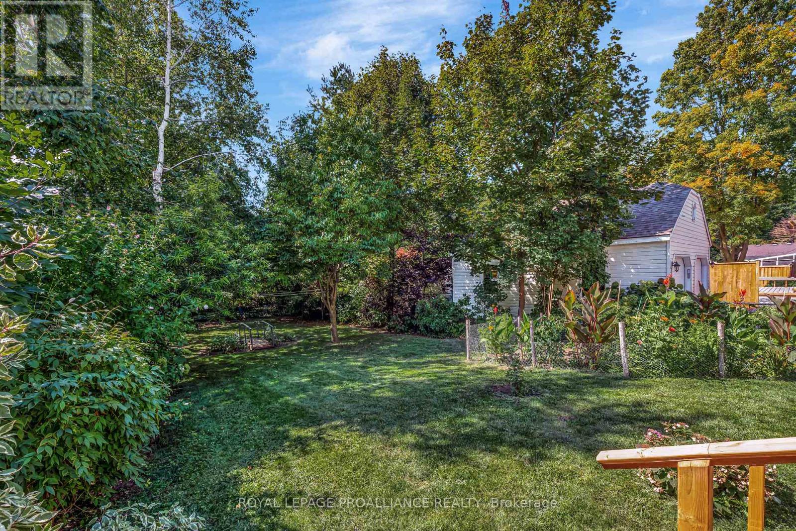 B - 134 Dufferin Avenue, Belleville, Ontario K8N 3X1 - Photo 18 - X12544836