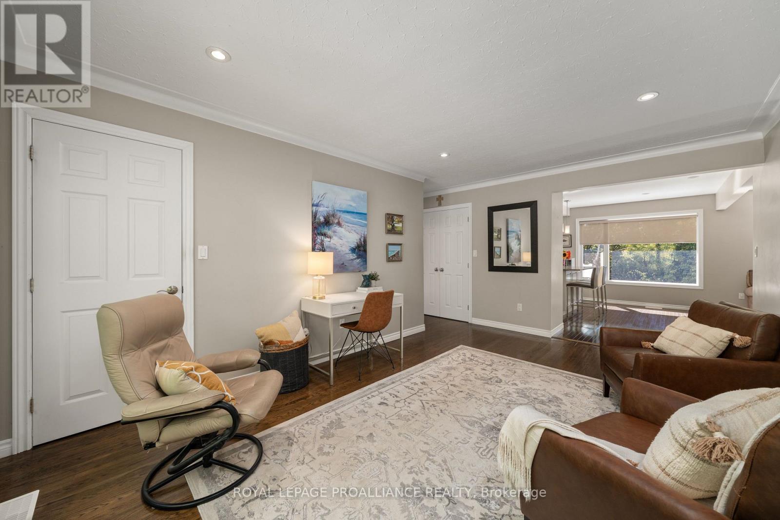 B - 134 Dufferin Avenue, Belleville, Ontario K8N 3X1 - Photo 9 - X12544836