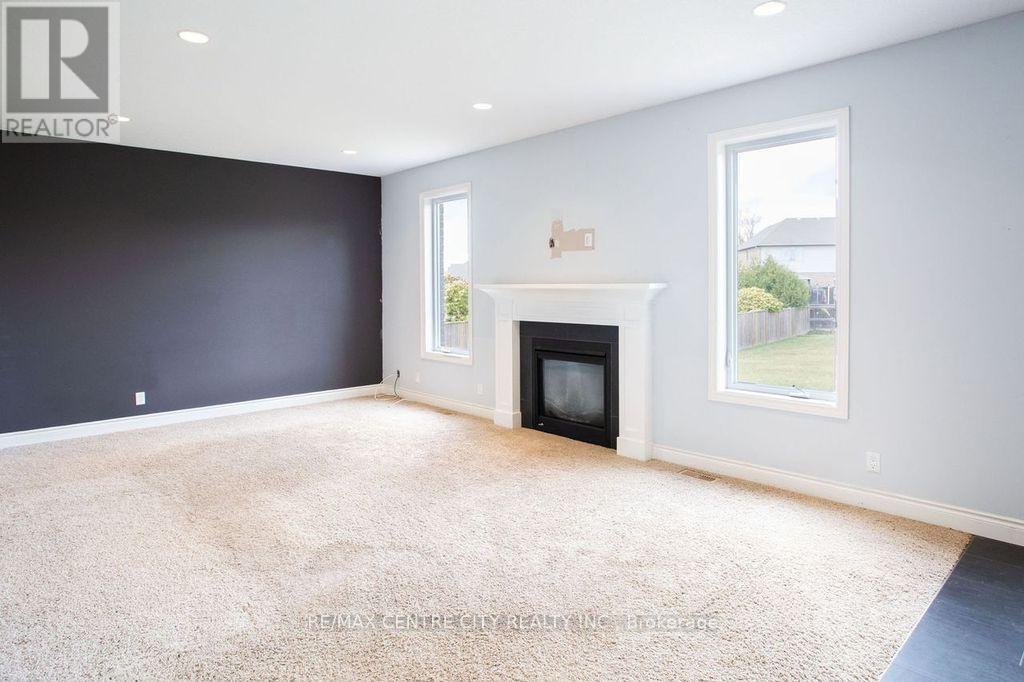 7 Turnberry Court, St. Thomas, Ontario  N5R 0G2 - Photo 15 - X12544742