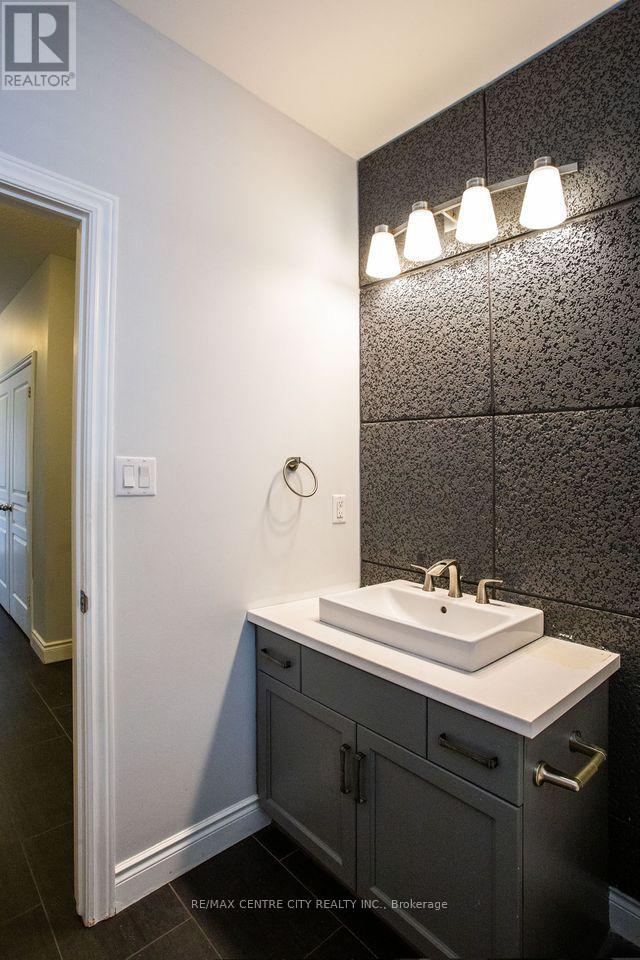 7 Turnberry Court, St. Thomas, Ontario  N5R 0G2 - Photo 18 - X12544742