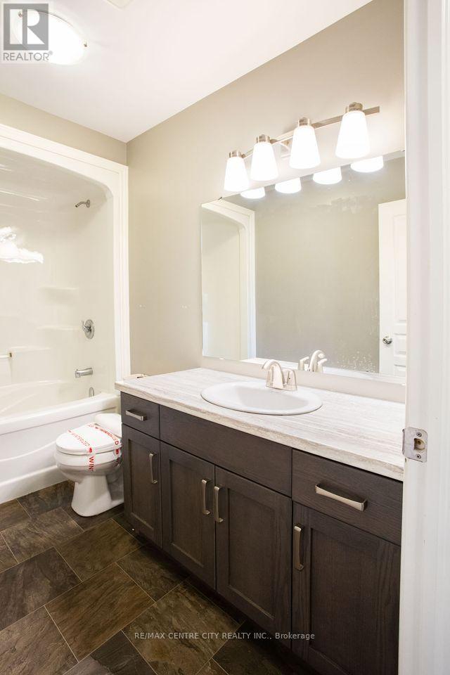 7 Turnberry Court, St. Thomas, Ontario  N5R 0G2 - Photo 36 - X12544742