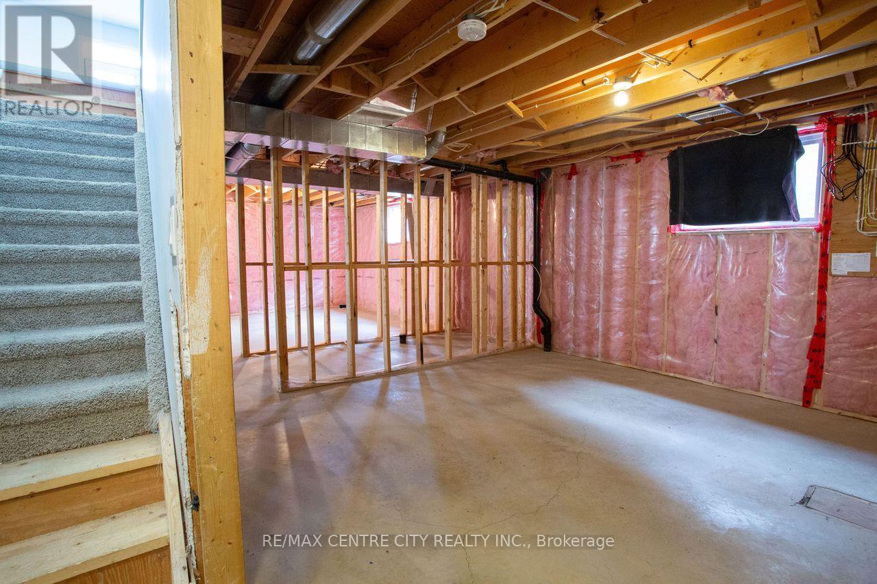 7 Turnberry Court, St. Thomas, Ontario  N5R 0G2 - Photo 40 - X12544742