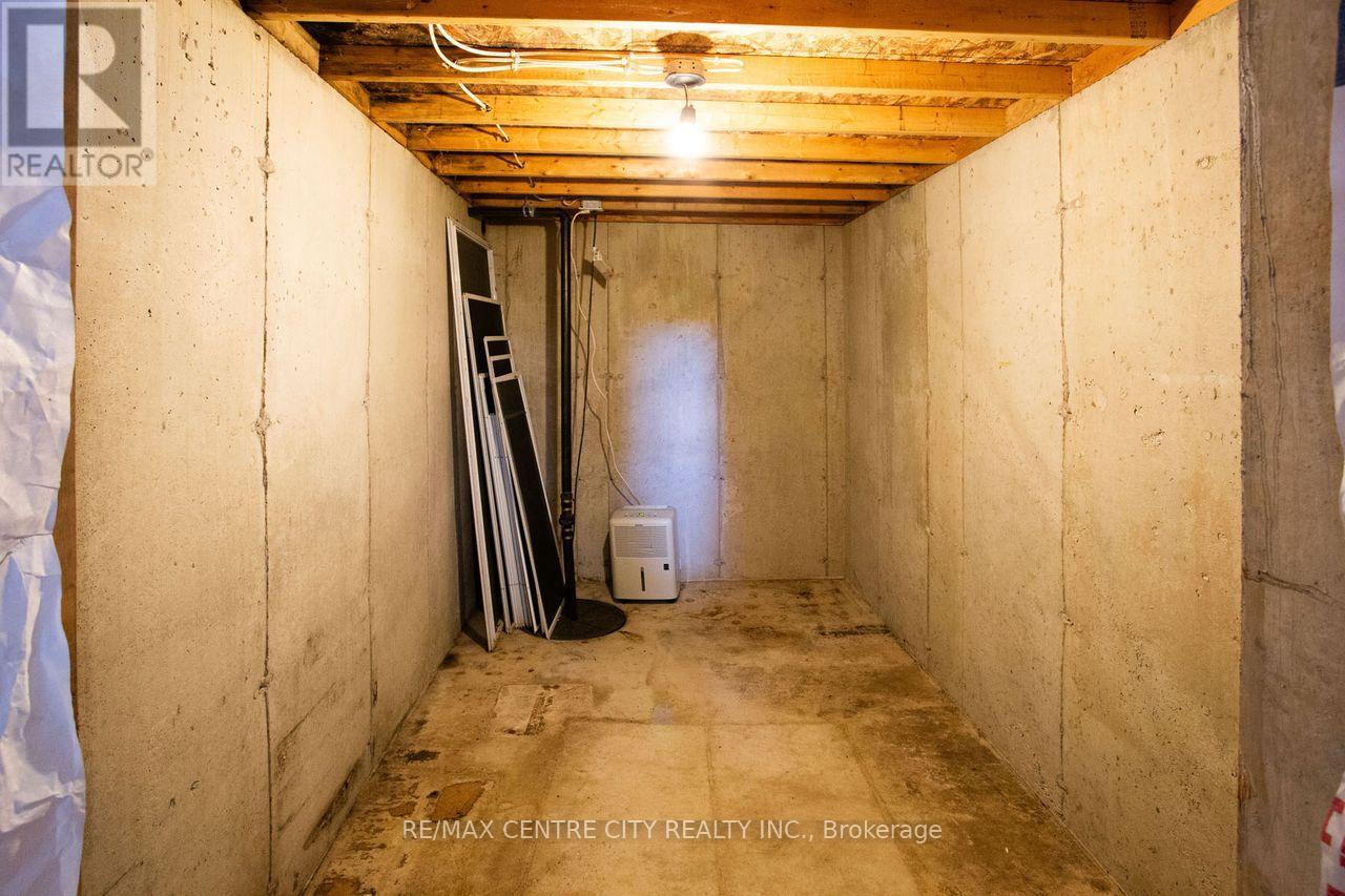 7 Turnberry Court, St. Thomas, Ontario  N5R 0G2 - Photo 46 - X12544742