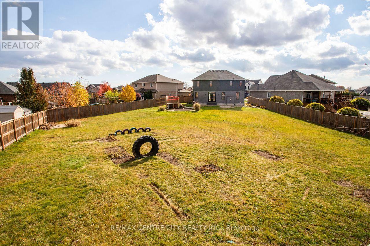 7 Turnberry Court, St. Thomas, Ontario  N5R 0G2 - Photo 47 - X12544742