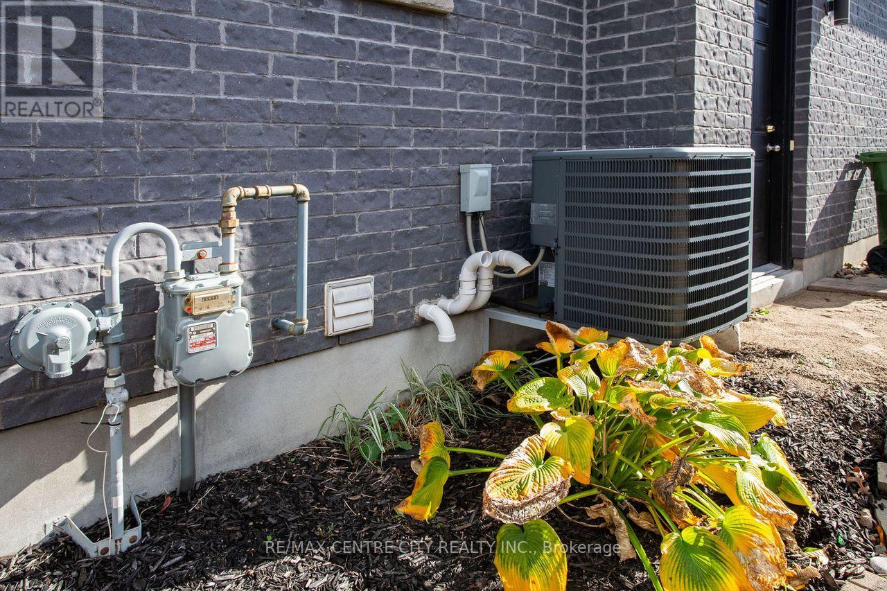 7 Turnberry Court, St. Thomas, Ontario  N5R 0G2 - Photo 49 - X12544742