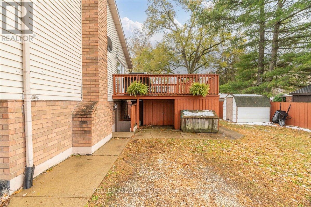 4547 William Street, Plympton-Wyoming, Ontario  N0N 1J6 - Photo 38 - X12544846