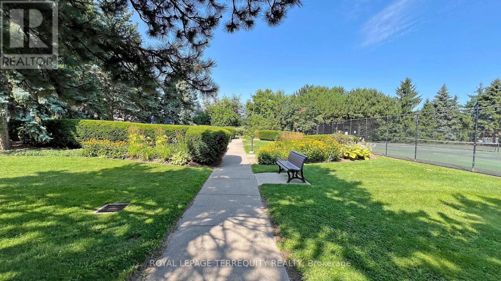 917 - 32 Clarissa Drive, Richmond Hill, Ontario  L4C 9R7 - Photo 31 - N12544596