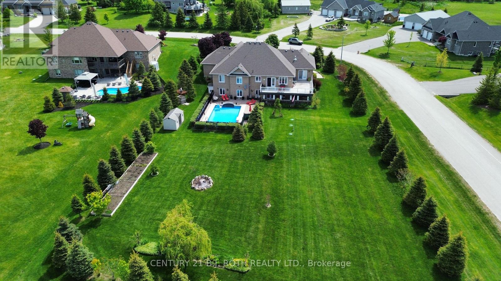 10 Brolley Crescent, Essa, Ontario  L0L 2N2 - Photo 32 - N12544620