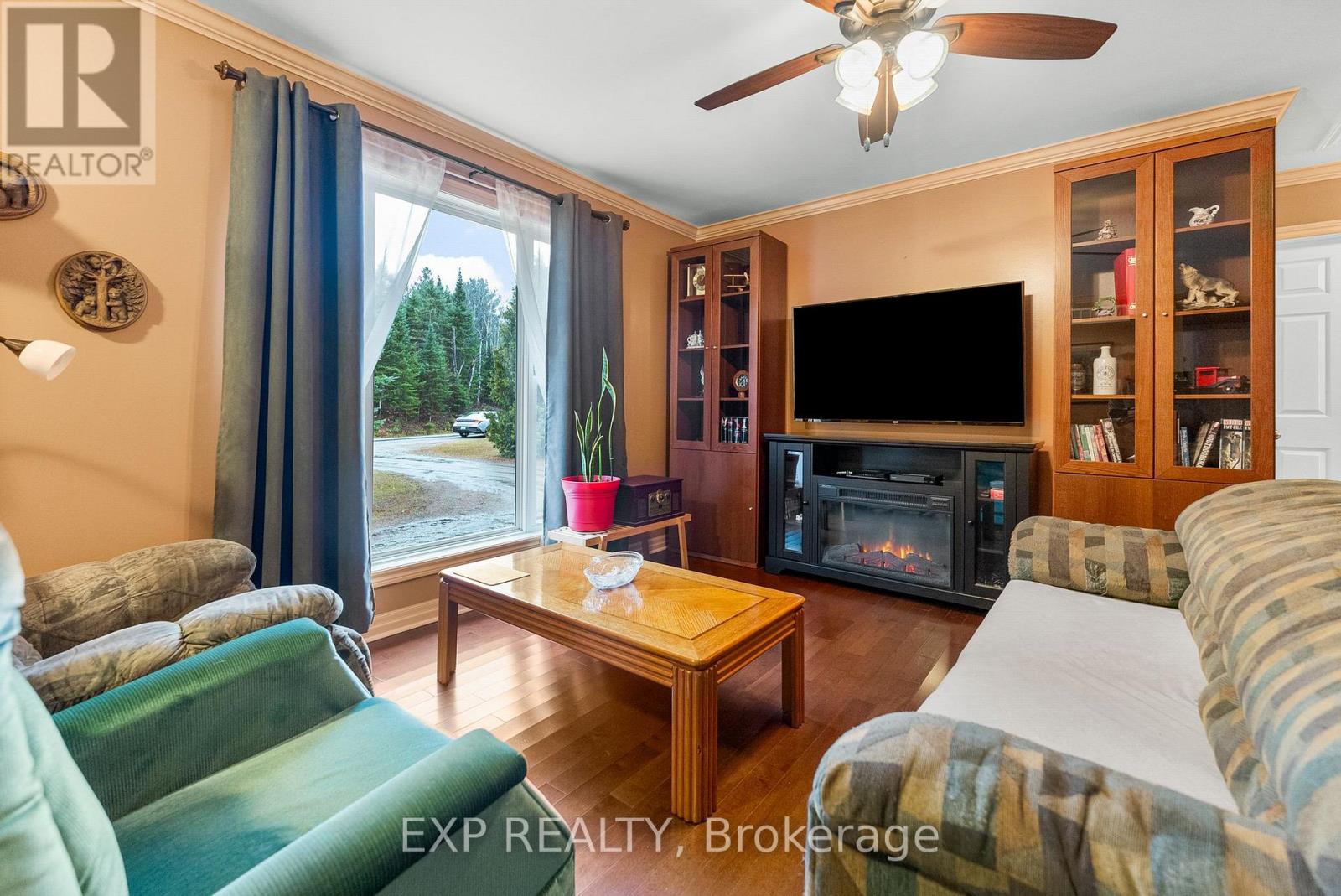 716 Cybulski Road, Madawaska Valley, Ontario  K0J 1B0 - Photo 8 - X12544876