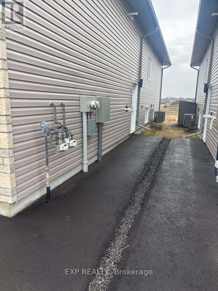 364a Hazel Crescent, The Nation, Ontario  K0A 2M0 - Photo 2 - X12544914