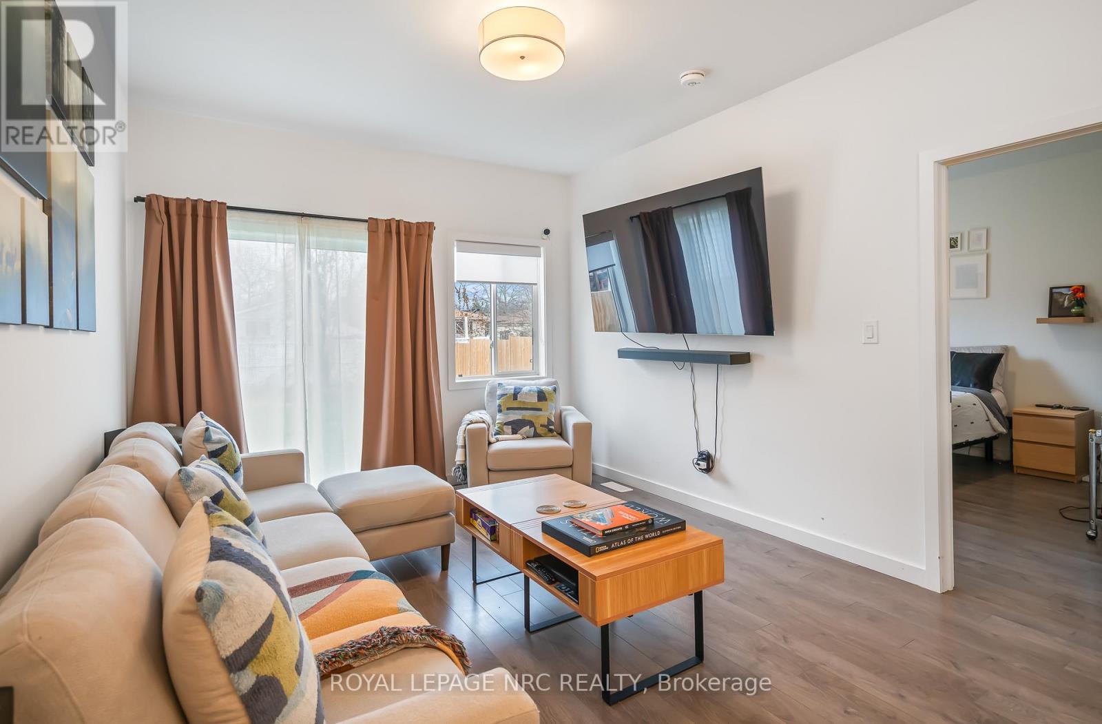 305 Chaffey Street, Welland, Ontario L3B 0K5 - Photo 13 - X12544810