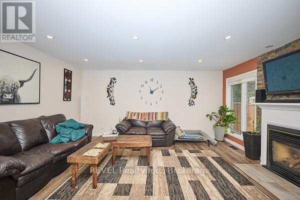 69 Rolling Meadows Boulevard S, Pelham, Ontario L0S 1E4 - Photo 12 - X12544946