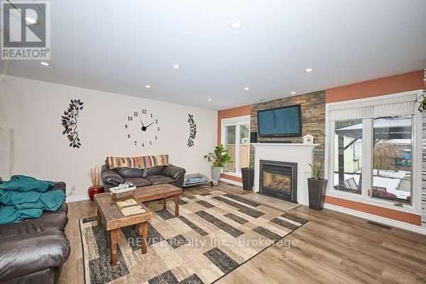 69 Rolling Meadows Boulevard S, Pelham, Ontario L0S 1E4 - Photo 13 - X12544946