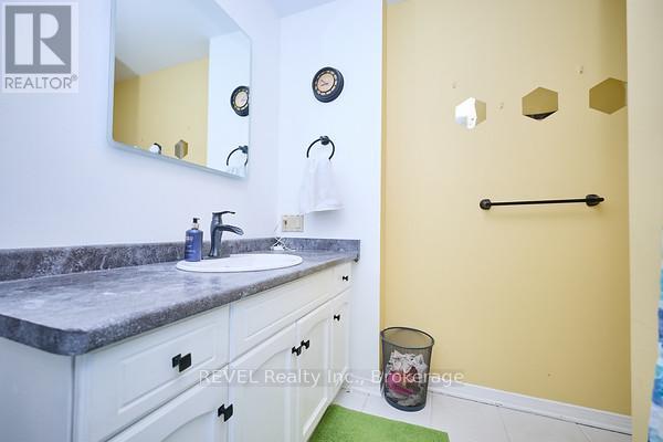 69 Rolling Meadows Boulevard S, Pelham, Ontario L0S 1E4 - Photo 15 - X12544946