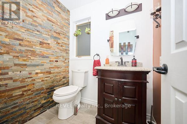 69 Rolling Meadows Boulevard S, Pelham, Ontario L0S 1E4 - Photo 22 - X12544946