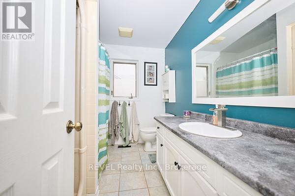 69 Rolling Meadows Boulevard S, Pelham, Ontario L0S 1E4 - Photo 23 - X12544946