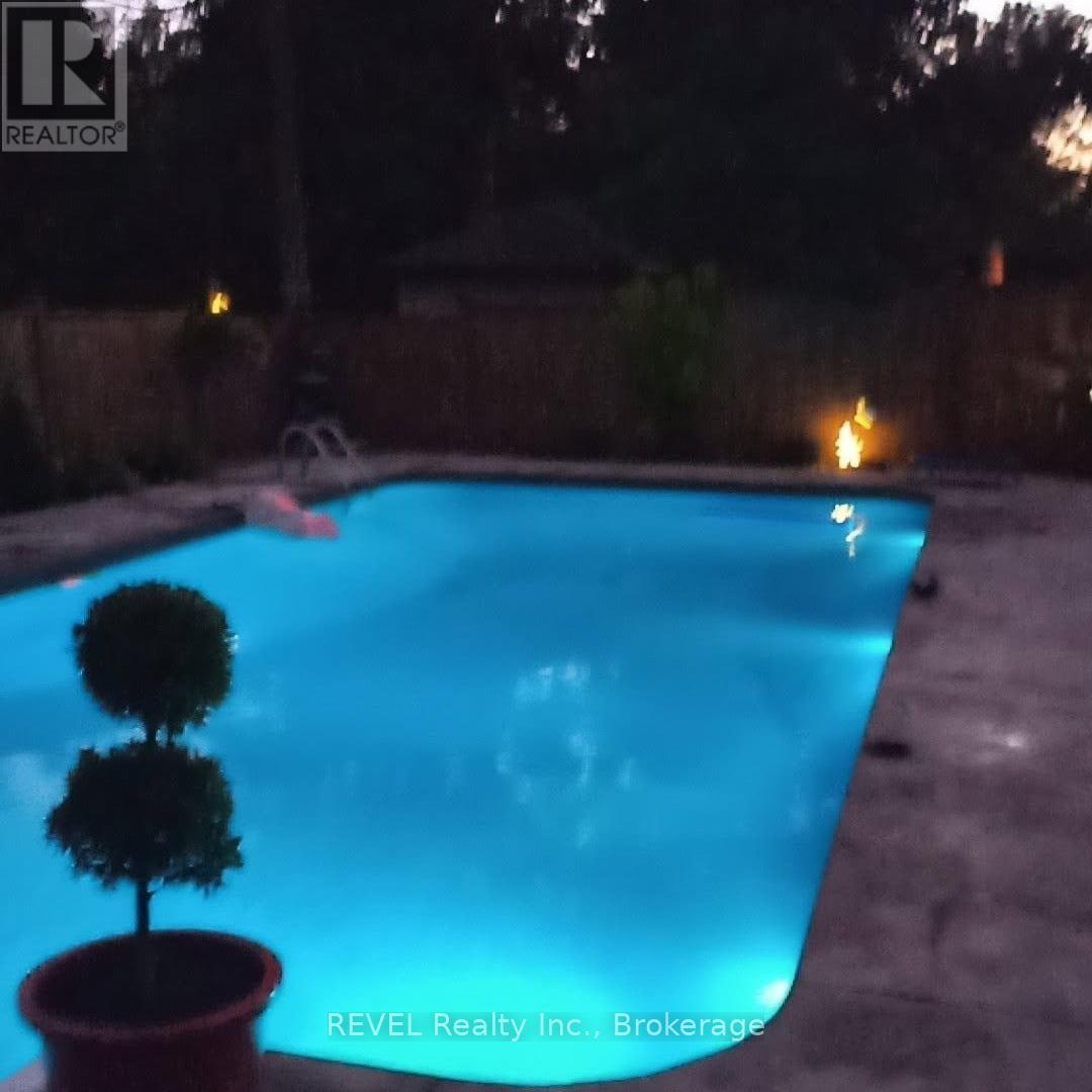 69 Rolling Meadows Boulevard S, Pelham, Ontario L0S 1E4 - Photo 7 - X12544946