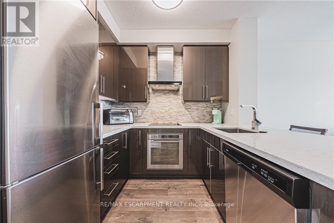 2001 - 2093 Fairview Street, Burlington, Ontario  L7R 0E6 - Photo 12 - W12544592