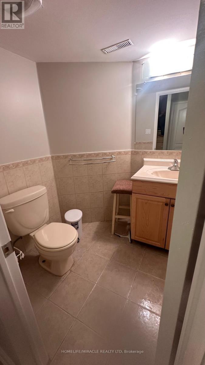 7100 Walworth Court, Mississauga, Ontario  L5N 7L4 - Photo 12 - W12544602