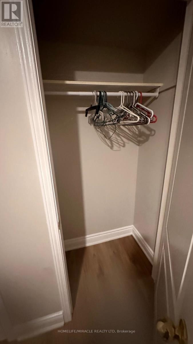 7100 Walworth Court, Mississauga, Ontario  L5N 7L4 - Photo 17 - W12544602