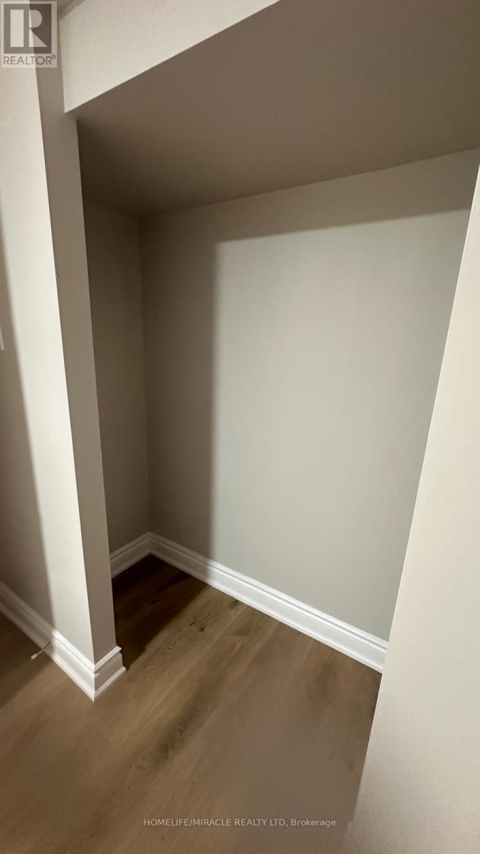 7100 Walworth Court, Mississauga, Ontario  L5N 7L4 - Photo 18 - W12544602