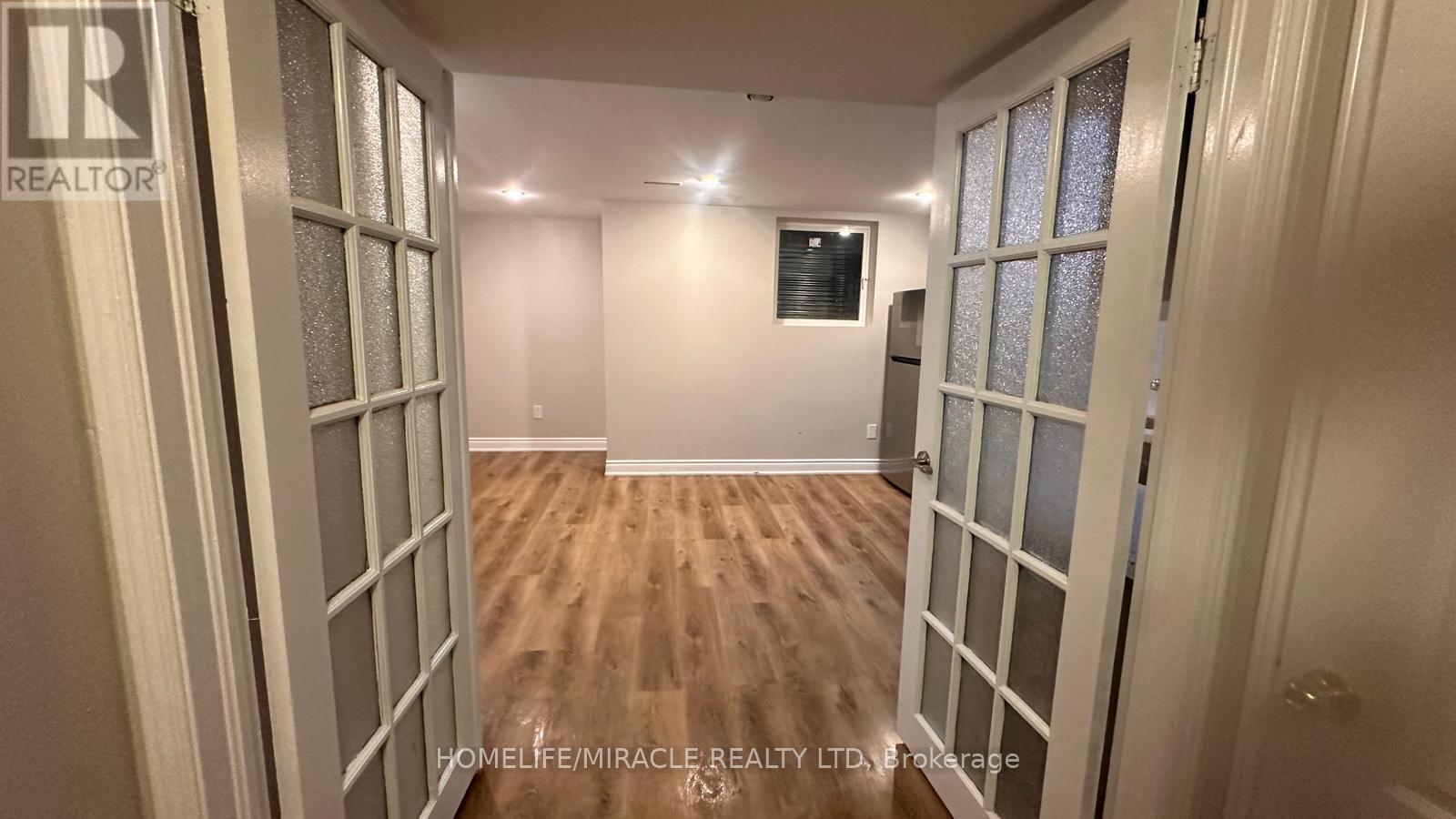 7100 Walworth Court, Mississauga, Ontario  L5N 7L4 - Photo 5 - W12544602