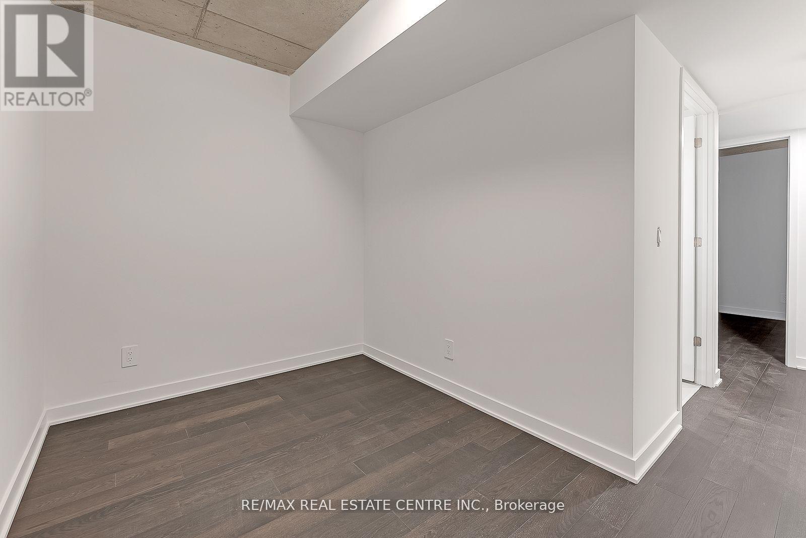 7 Watkinson Avenue, Toronto, Ontario  M6P 1Y2 - Photo 19 - W12544622