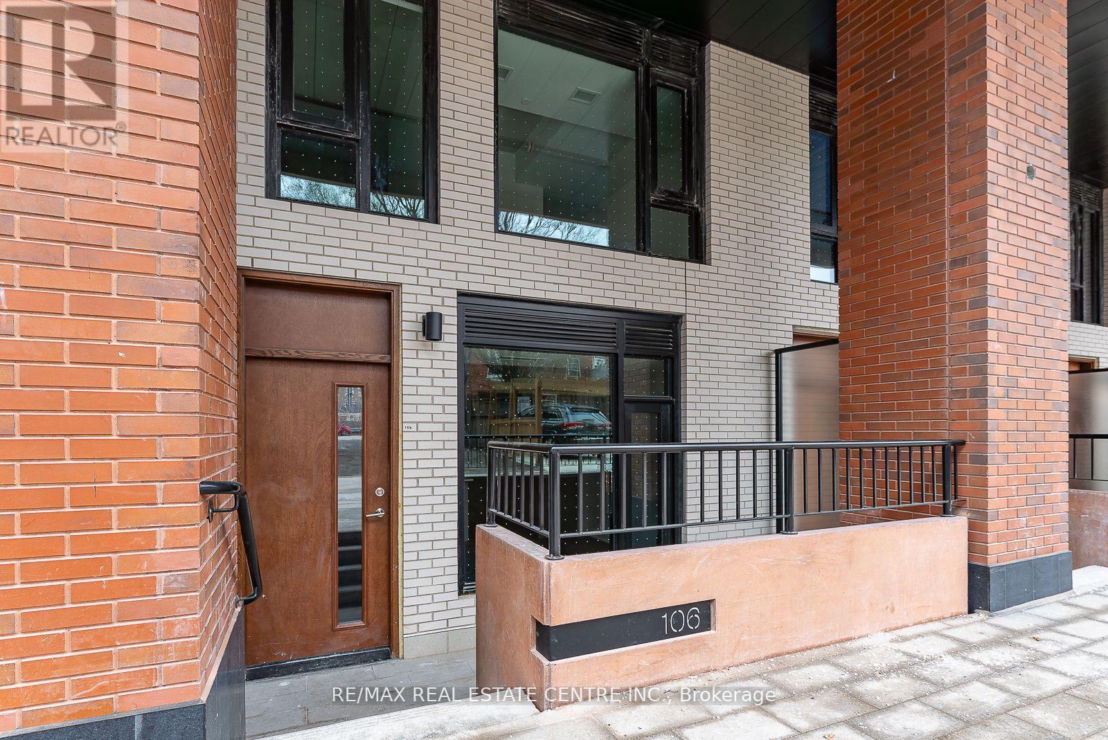 7 Watkinson Avenue, Toronto, Ontario  M6P 1Y2 - Photo 3 - W12544622