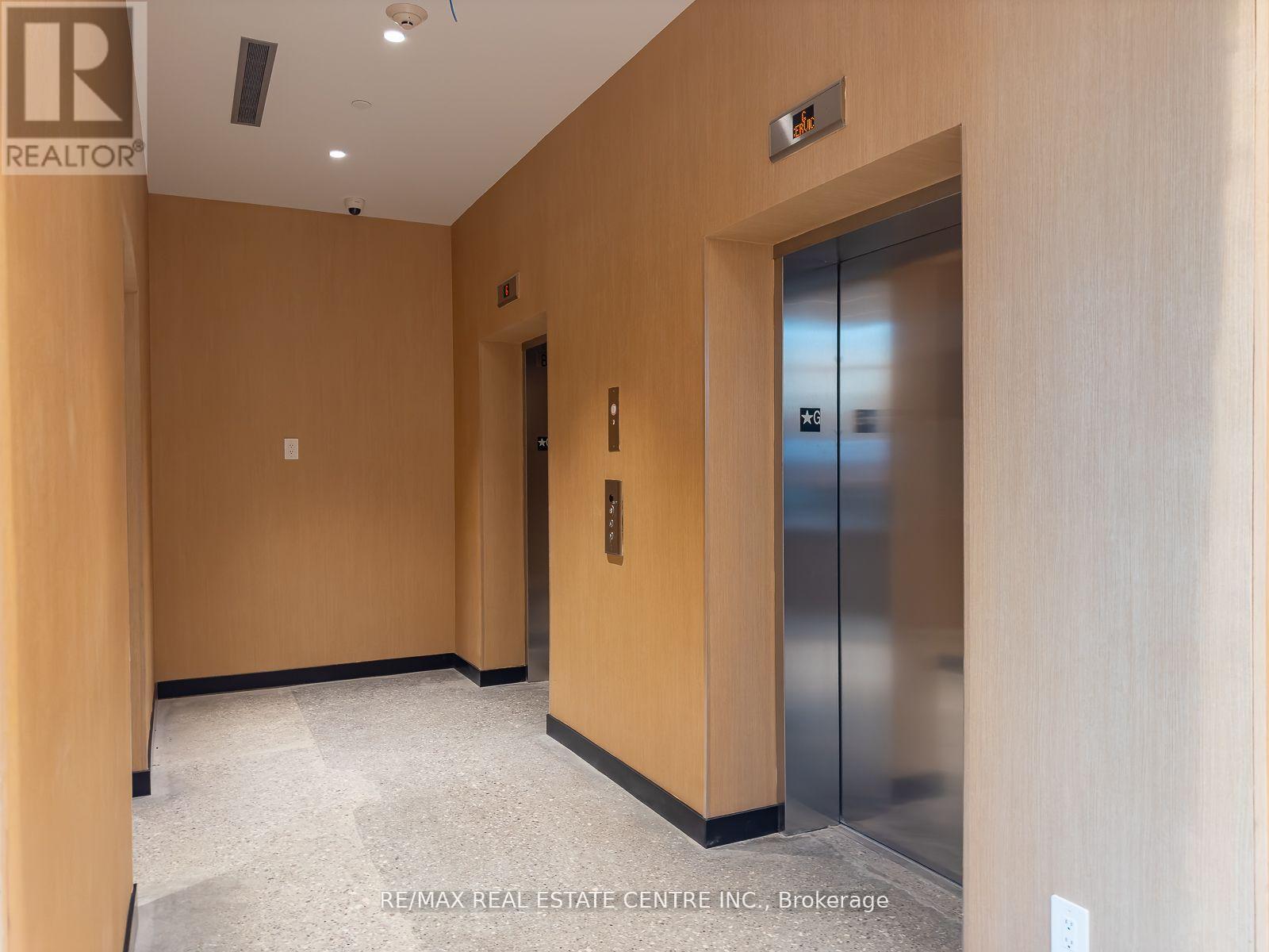 7 Watkinson Avenue, Toronto, Ontario  M6P 1Y2 - Photo 31 - W12544622