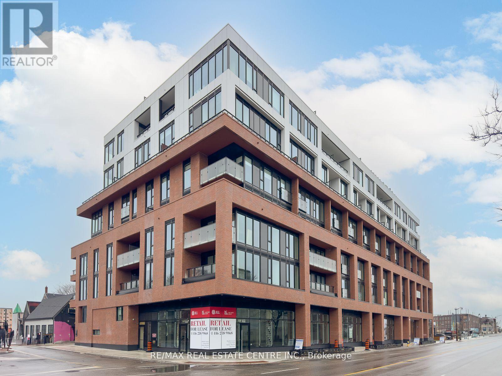 7 Watkinson Avenue, Toronto, Ontario  M6P 1Y2 - Photo 35 - W12544622