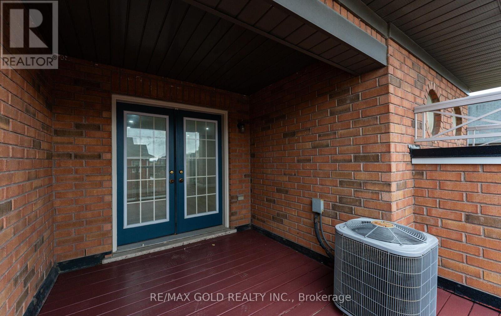 45 Seachart Place, Brampton, Ontario  L6P 3E1 - Photo 10 - W12544632