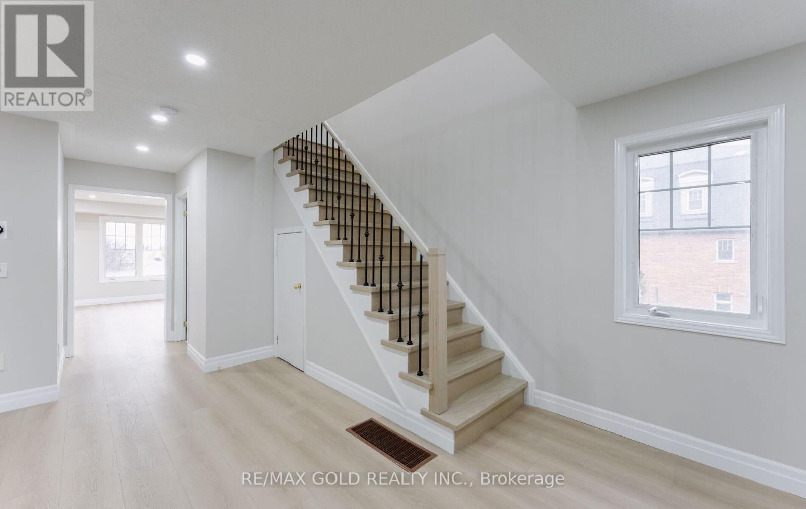 45 Seachart Place, Brampton, Ontario  L6P 3E1 - Photo 17 - W12544632