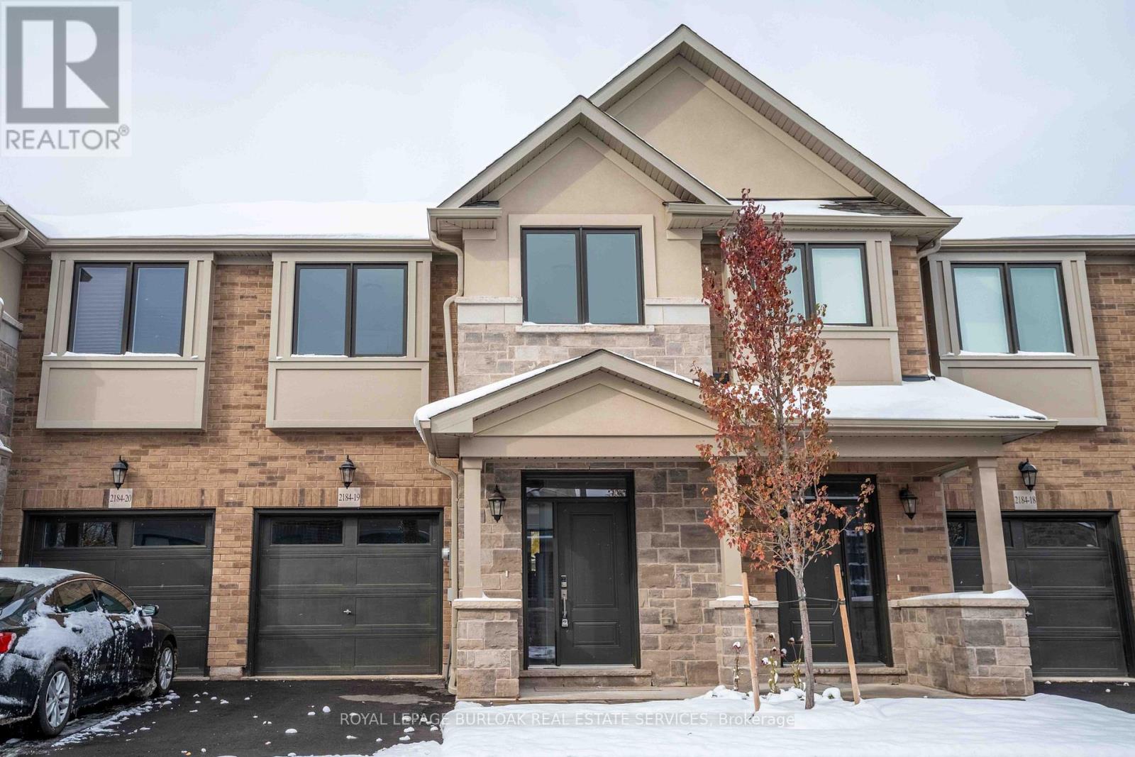 19 - 2184 Postmaster Drive, Oakville, Ontario  L6M 3X2 - Photo 2 - W12544646