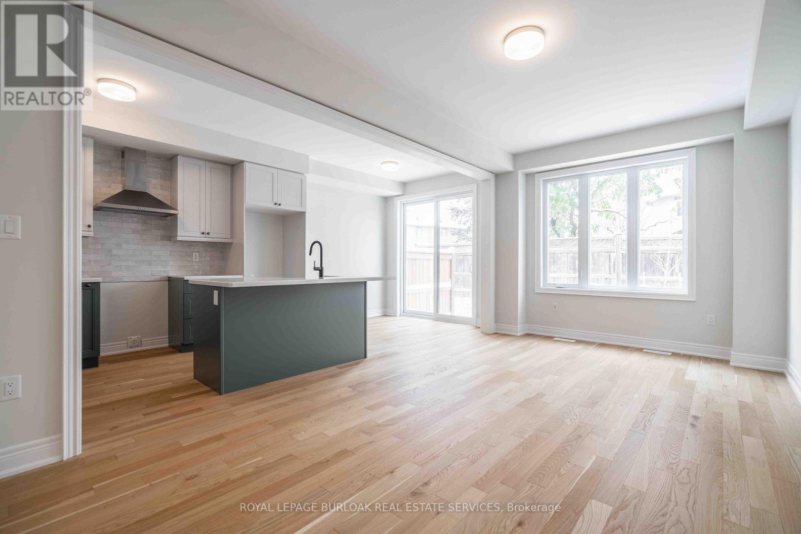 19 - 2184 Postmaster Drive, Oakville, Ontario  L6M 3X2 - Photo 5 - W12544646