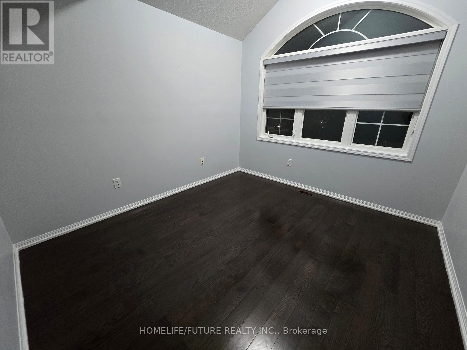 (Main & 2nd Flr) - 36 Ventura Avenue, Brampton, Ontario  L6Y 4Y8 - Photo 10 - W12544662