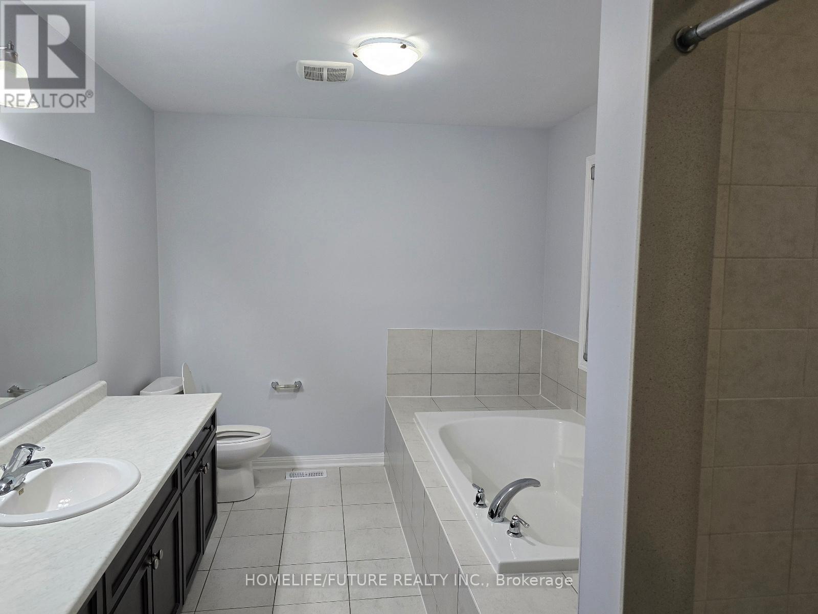 (Main & 2nd Flr) - 36 Ventura Avenue, Brampton, Ontario  L6Y 4Y8 - Photo 7 - W12544662