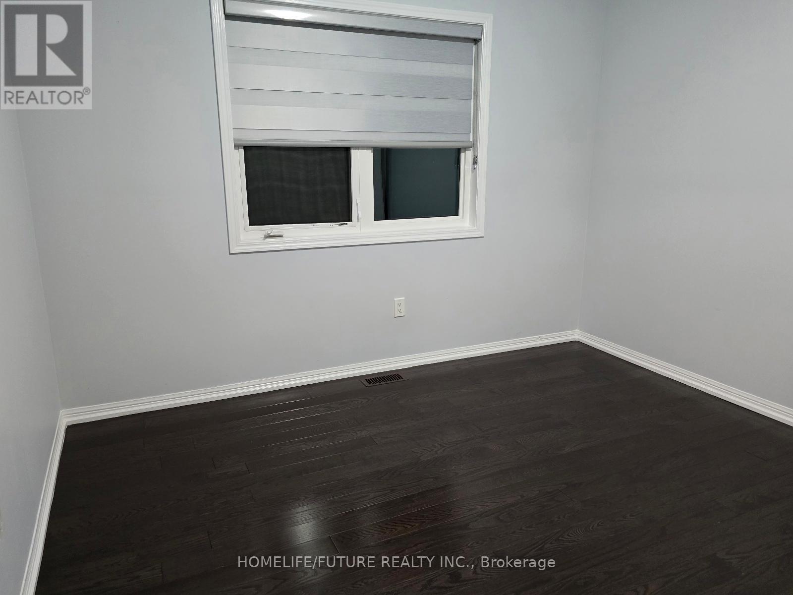 (Main & 2nd Flr) - 36 Ventura Avenue, Brampton, Ontario  L6Y 4Y8 - Photo 8 - W12544662