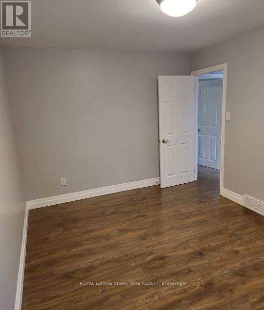 1457 Rometown Drive, Mississauga, Ontario  L5E 2T6 - Photo 10 - W12544680