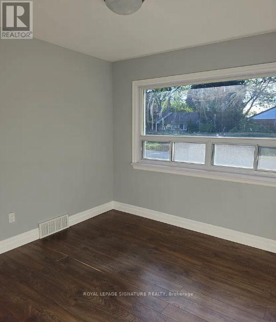 1457 Rometown Drive, Mississauga, Ontario  L5E 2T6 - Photo 11 - W12544680