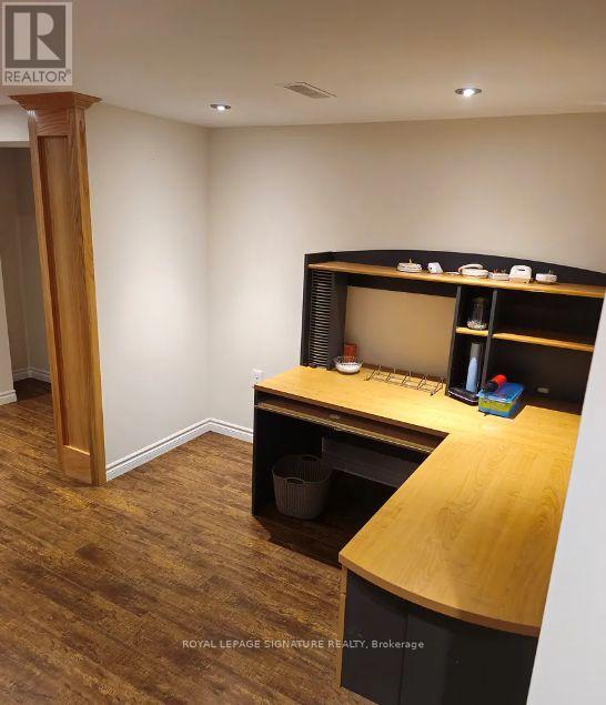 1457 Rometown Drive, Mississauga, Ontario  L5E 2T6 - Photo 16 - W12544680