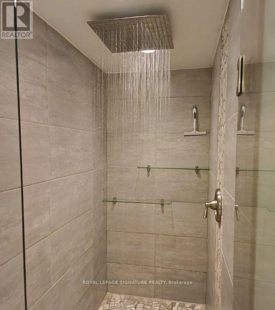 1457 Rometown Drive, Mississauga, Ontario  L5E 2T6 - Photo 21 - W12544680