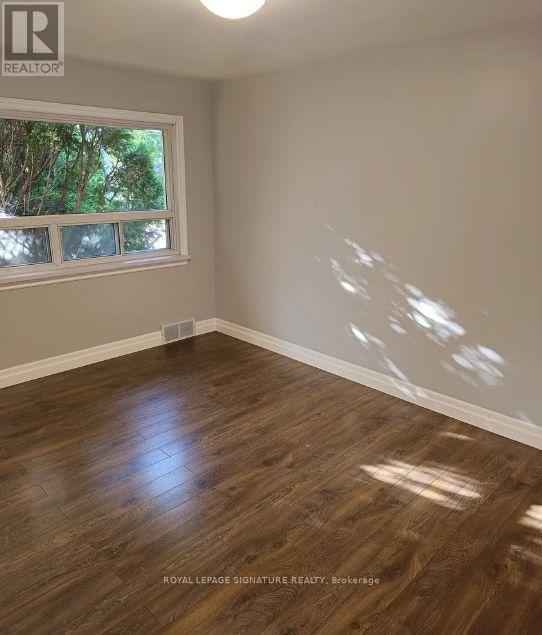 1457 Rometown Drive, Mississauga, Ontario  L5E 2T6 - Photo 9 - W12544680