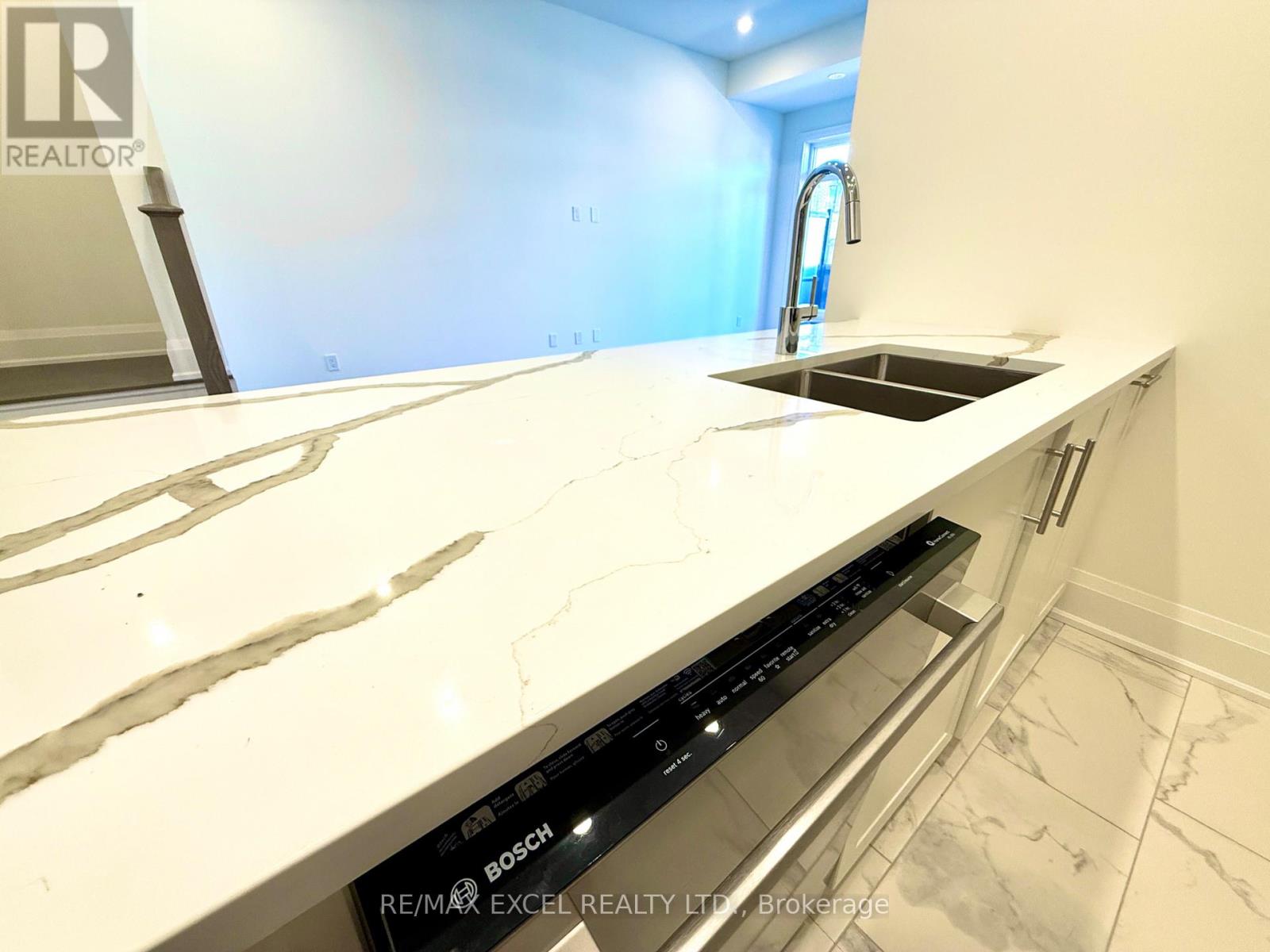 3100 Azam Way, Oakville, Ontario  L6M 4K1 - Photo 15 - W12544688