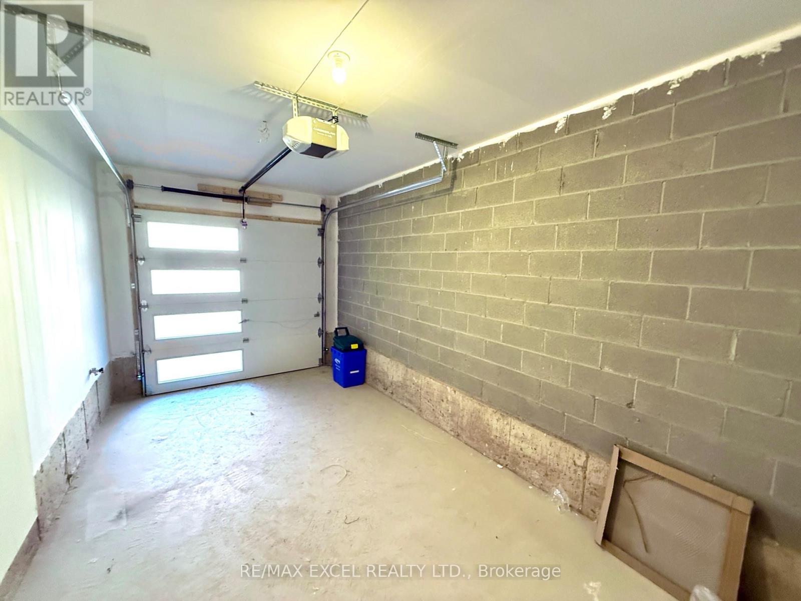 3100 Azam Way, Oakville, Ontario  L6M 4K1 - Photo 8 - W12544688