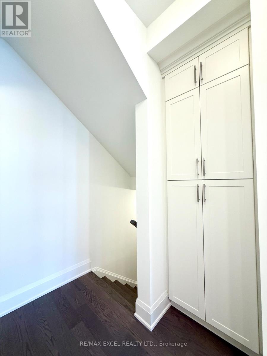 3100 Azam Way, Oakville, Ontario  L6M 4K1 - Photo 9 - W12544688