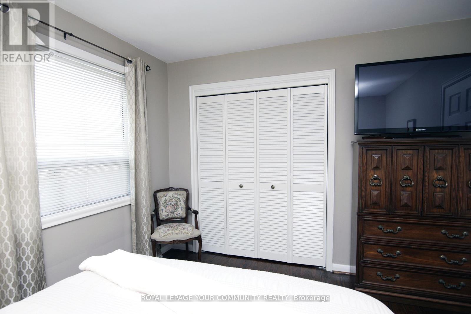 136 Strathburn Boulevard, Toronto, Ontario  M9M 2L1 - Photo 17 - W12544696