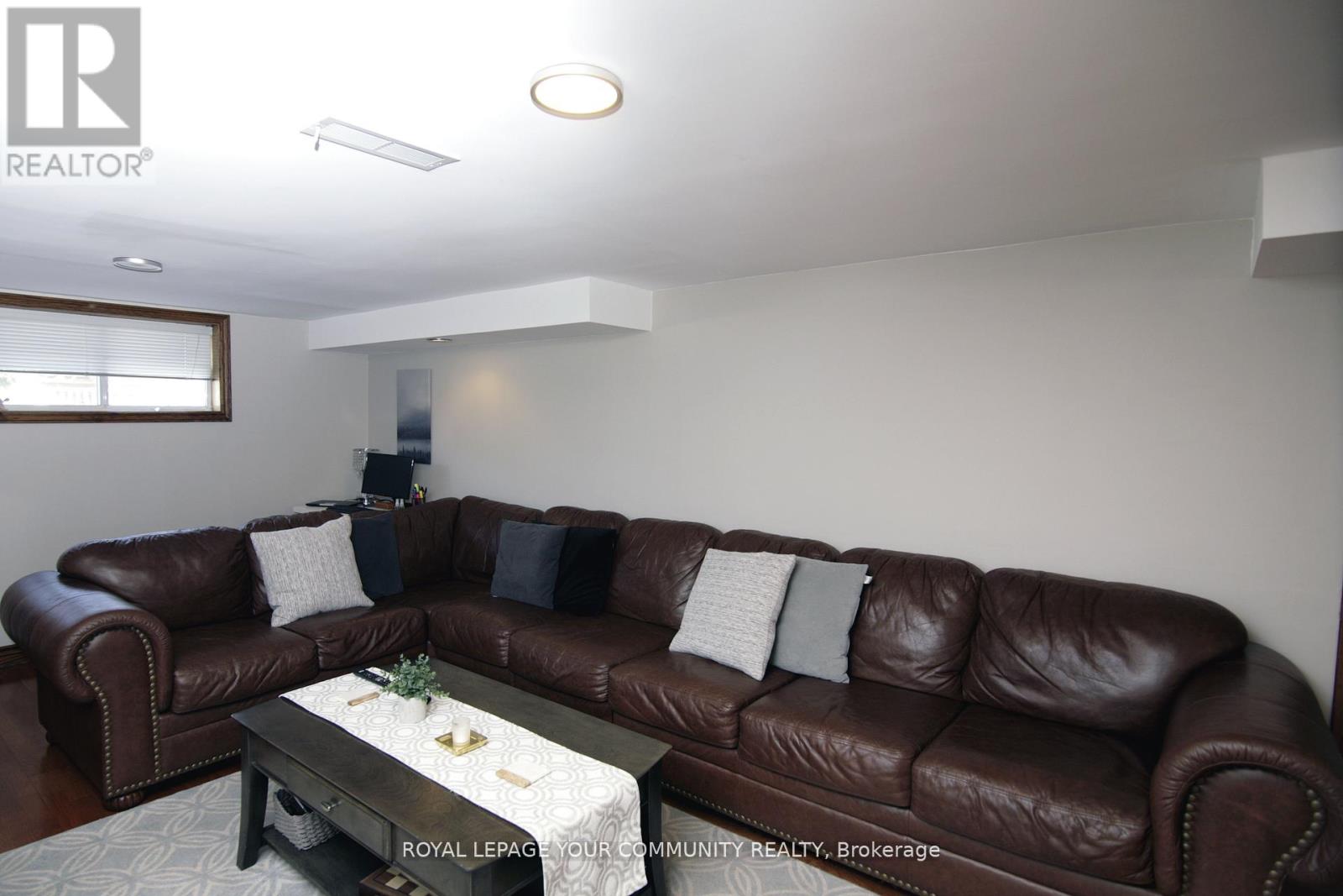 136 Strathburn Boulevard, Toronto, Ontario  M9M 2L1 - Photo 23 - W12544696